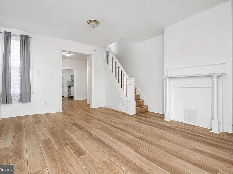 116 N Salford St — Photo 4