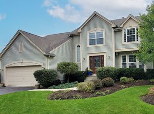 515 Normandy Ln, Pt Barrington, IL 60010