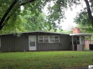 1553 SW 24th St, Topeka, KS 66611