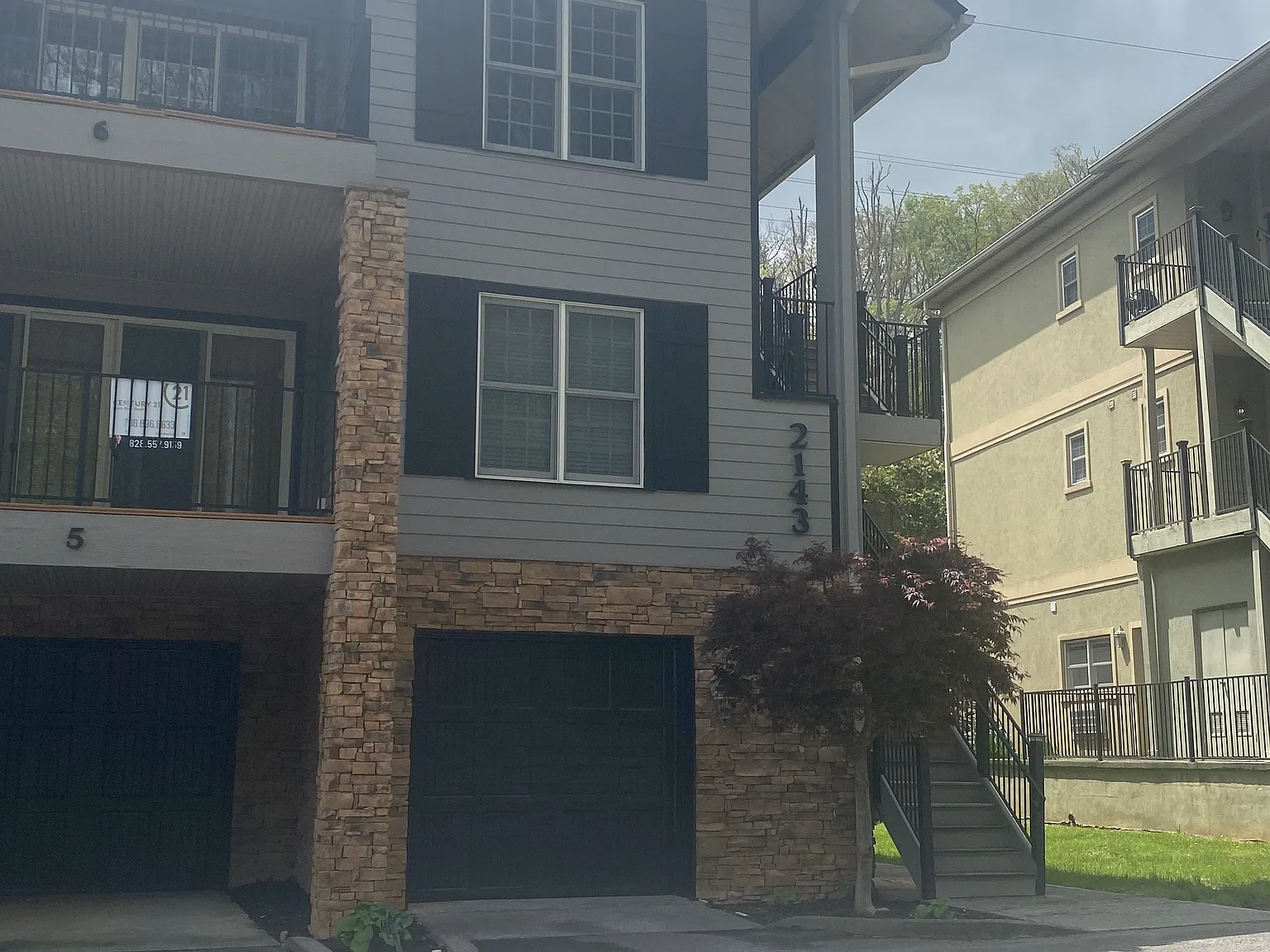 2 bed, 1800 sqft, $1,900 — Photo 2