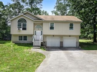 41 Krystal Ln, Plattekill, NY 12589