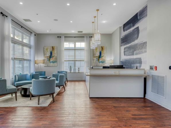 301 Washington St APT 2308