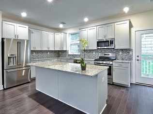 102 Parkview Ln, Rockaway, NJ 07866