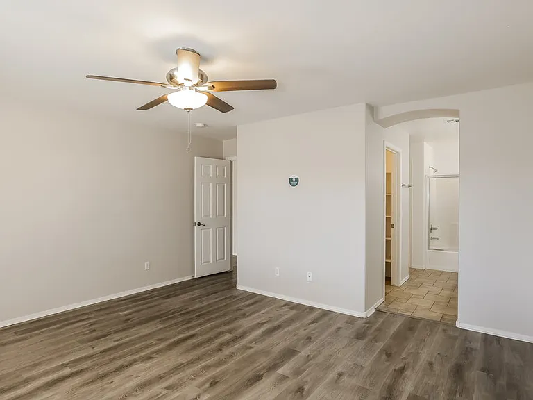 14411 N 149th Dr — Photo 10