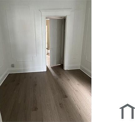 4th image of 43 Oak St Floor 3