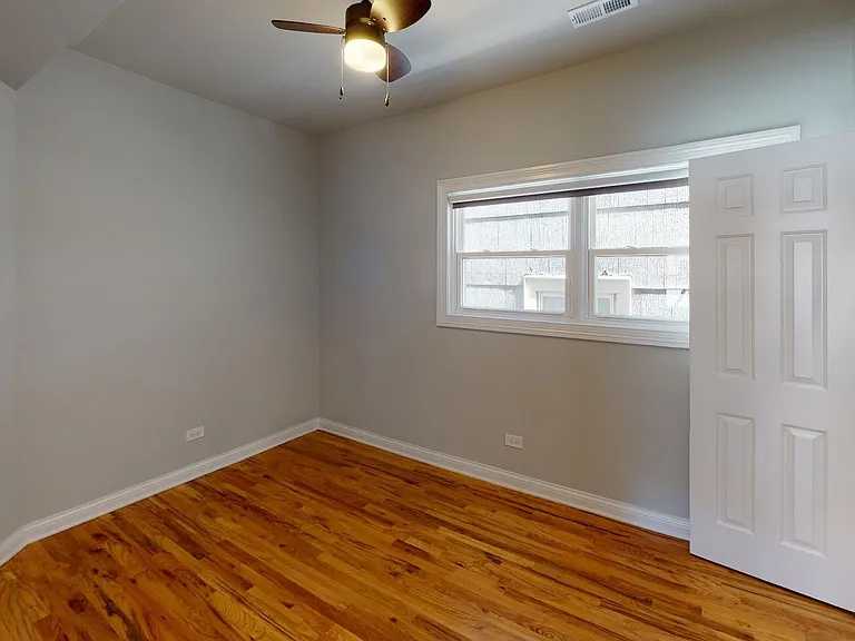 1547 W Augusta Blvd — Photo 6
