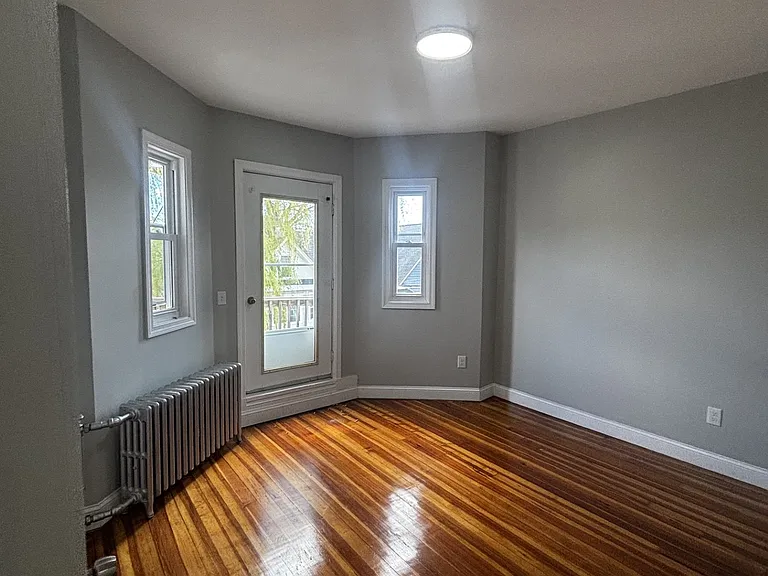 33 Wolcott St #3 — Photo 5