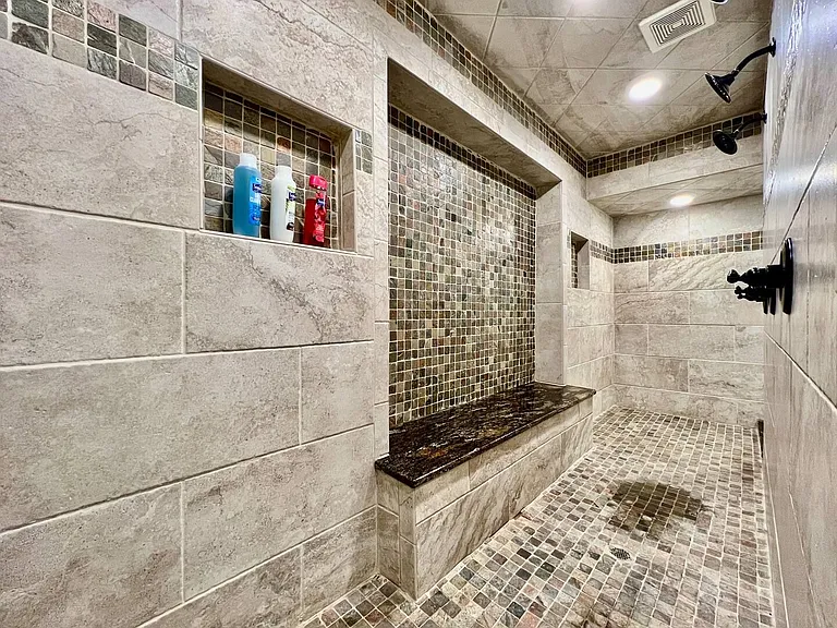 7184 Gregory Creek Ln — Photo 5