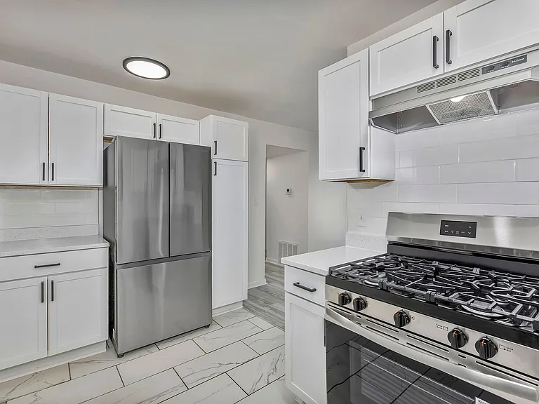 2535 Lysle Ln #3B — Photo 8