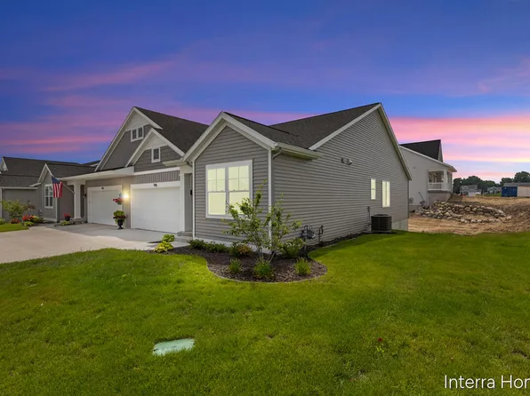 996 Scioto Dr NW #1, Comstock Park, MI 49321