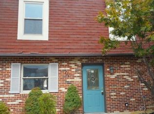 111 Presidential Dr, Sicklerville, NJ 08081
