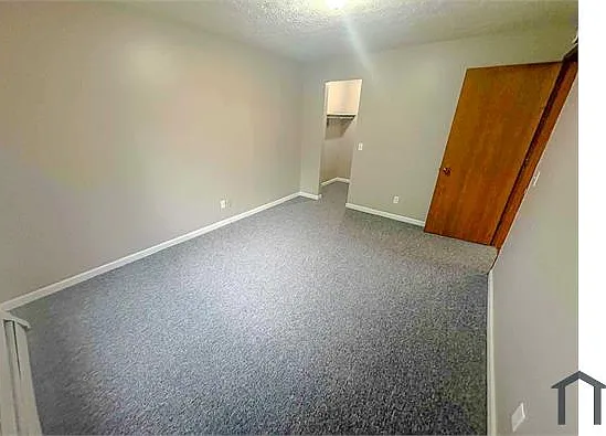 904 E Sturgis St #8 — Photo 4