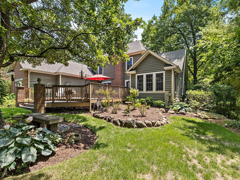 36W628 Oak Hill Dr, Dundee, IL 60118 | MLS #12589363 | Zillow