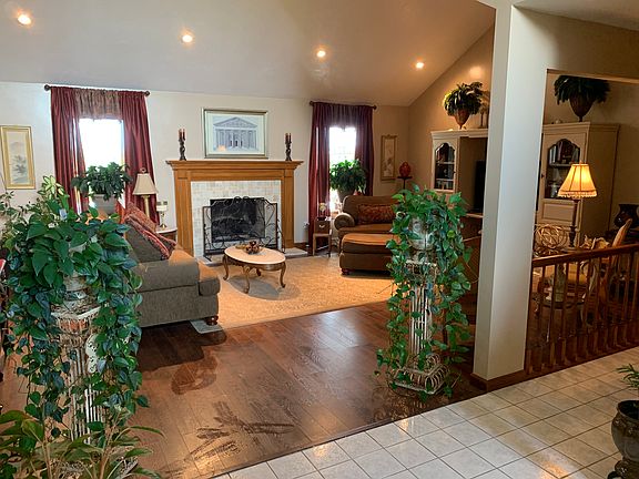 Spacious living room.