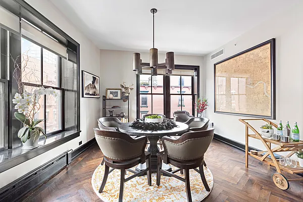 Sold by Nest Seekers International | media 10