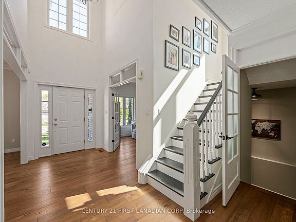 5th image of 932 Cranbrook Rd