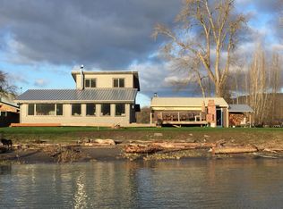 103 W Sunny Sands Rd, Cathlamet, WA 98612