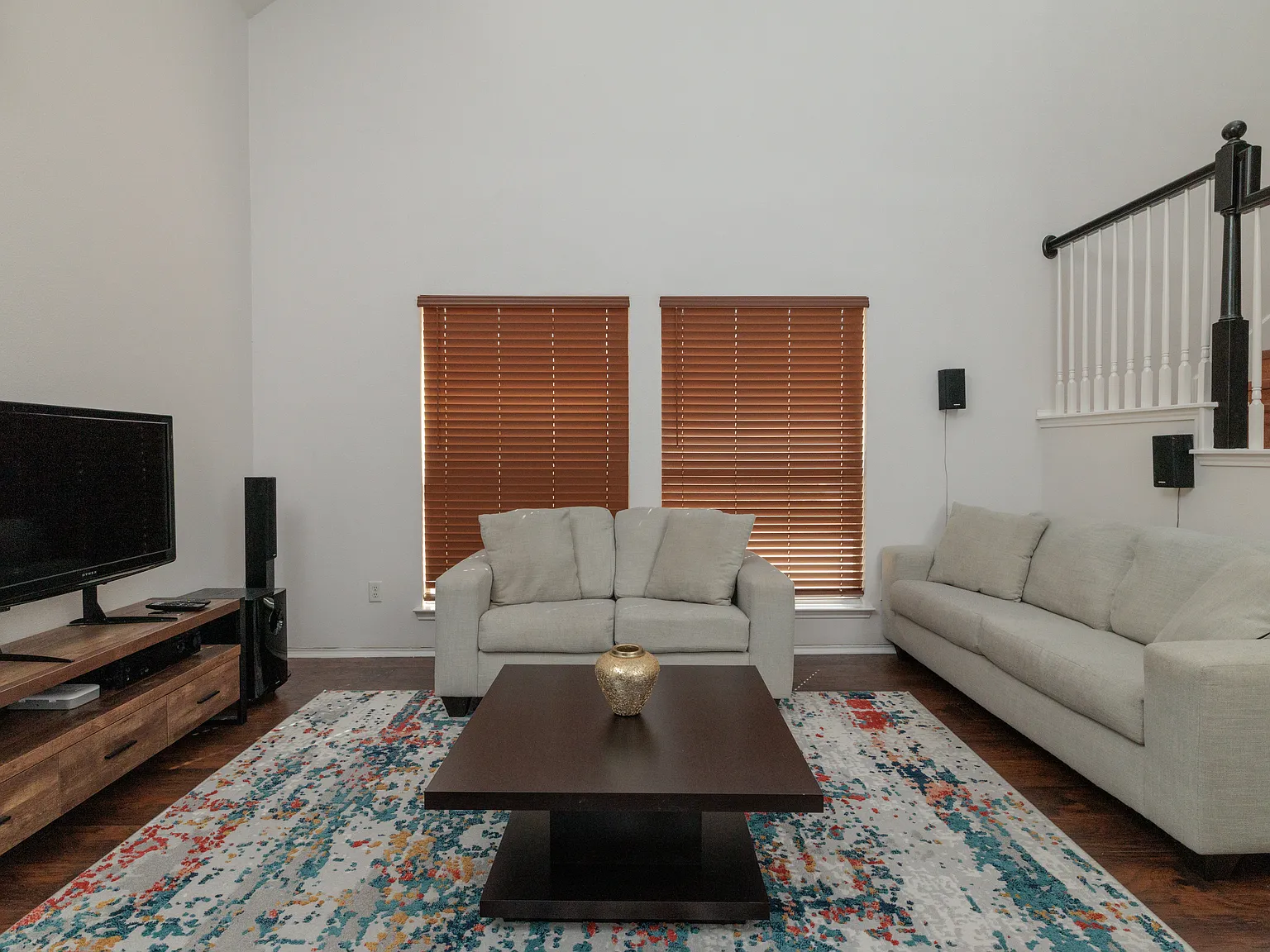 3 bed, 1686 sqft, $3,700 — Photo 2