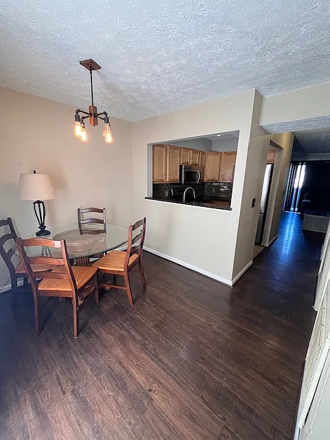 2 bed, 1088 sqft, $1,200 — Photo 2