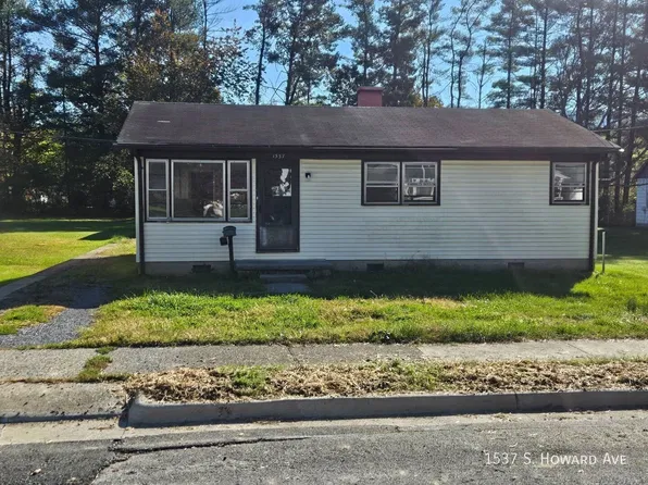 1537 S Howard Ave, Covington, VA 24426