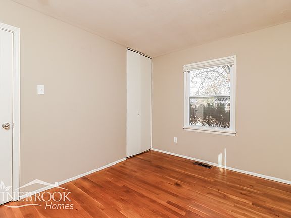 3rd image of 1960 Caposele Ln