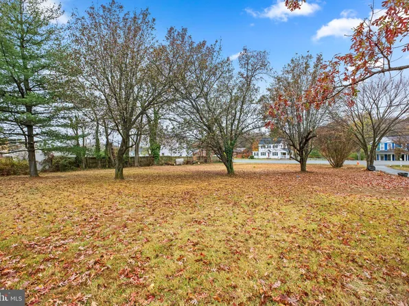 7508 Livingston Rd, Oxon Hill, MD 20745