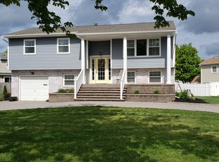 52 Mizzen Rd, Brick, NJ 08723