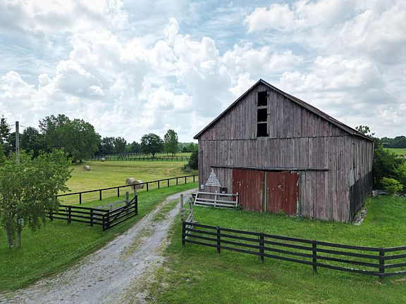2nd image of 267 Silas Rd