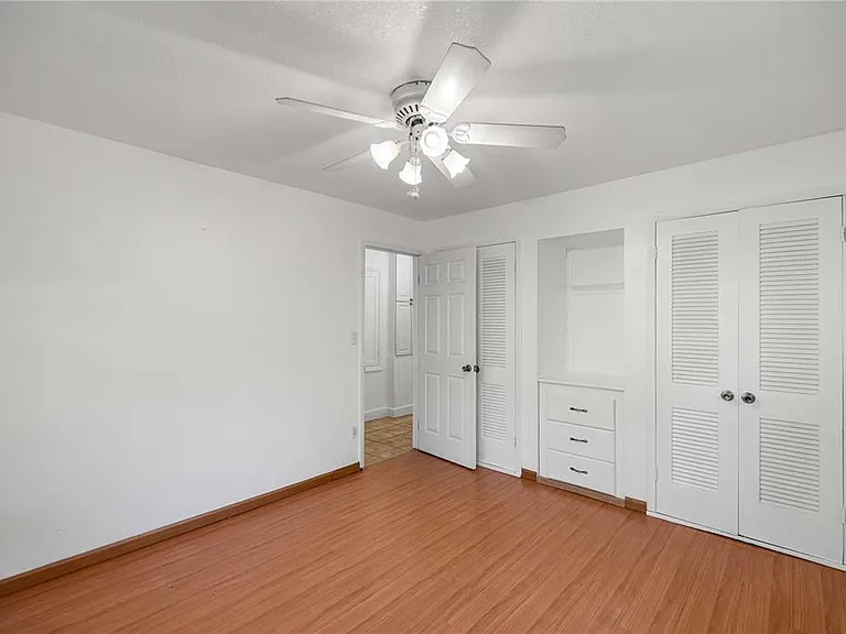 3821 SW 7th Avenue Rd — Photo 7