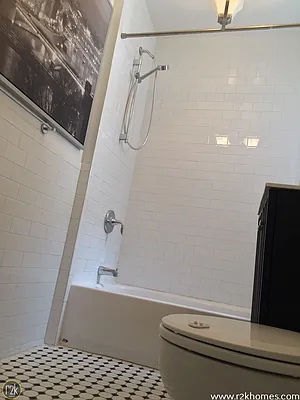 Rented by Realty 2000 Corp | media 38