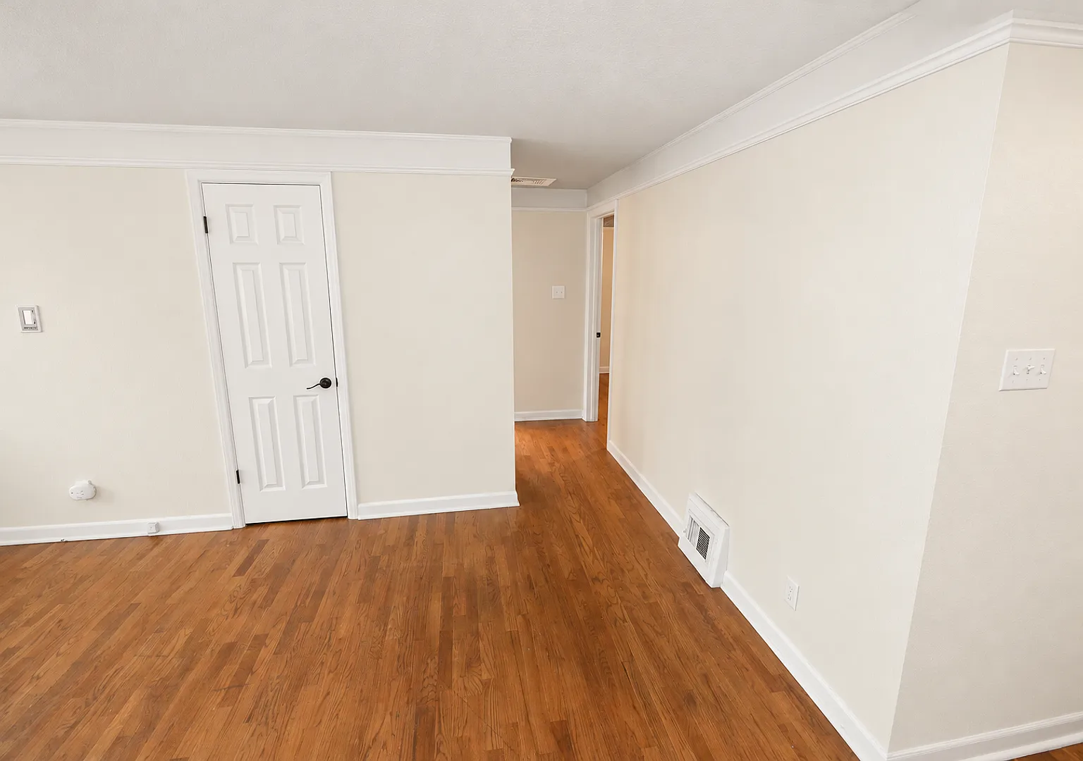 2717-2723 Sheridan Blvd — Photo 4