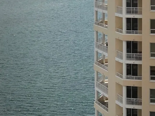 848 Brickell Key Dr, Miami, FL