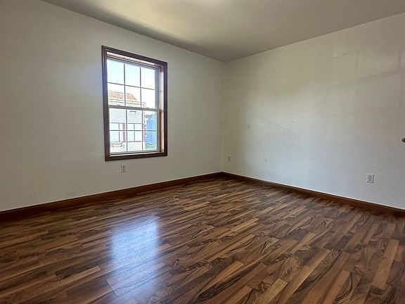 3rd image of 456 2nd St APT 1