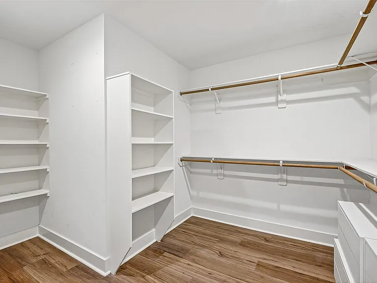 7314 Avenue L — Photo 20