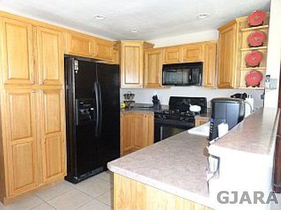 5th image of 208 Ventura Dr