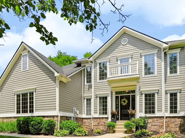 7441 Oakland Hills Dr, Indianapolis, IN 46236