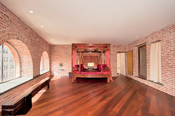 Sold by Home Quest Properties Corp | media 7