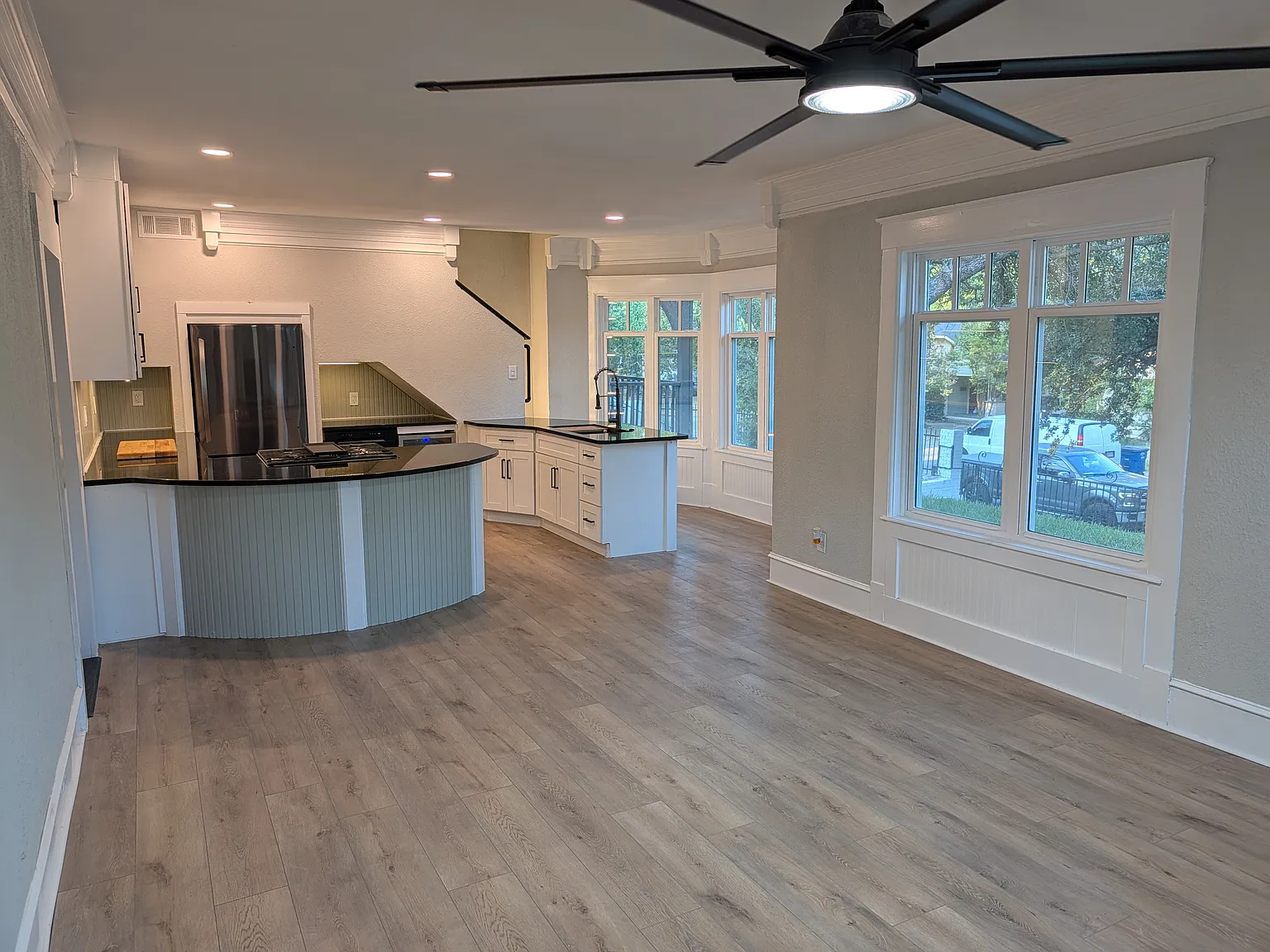 3 bed, 2000 sqft, $2,600 — Photo 2