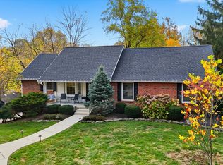 635 Bloor Ln, Zionsville, IN 46077