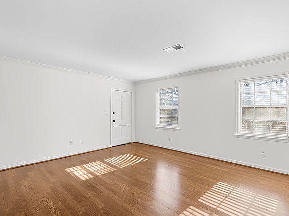 4th image of 849 Vestavia Villa Ct APT D