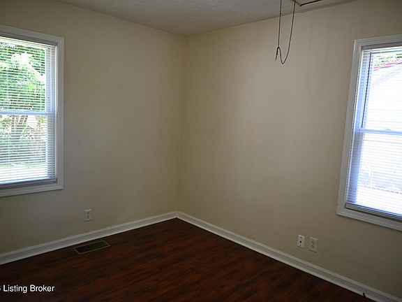 5th image of 1627 Thornberry Ave