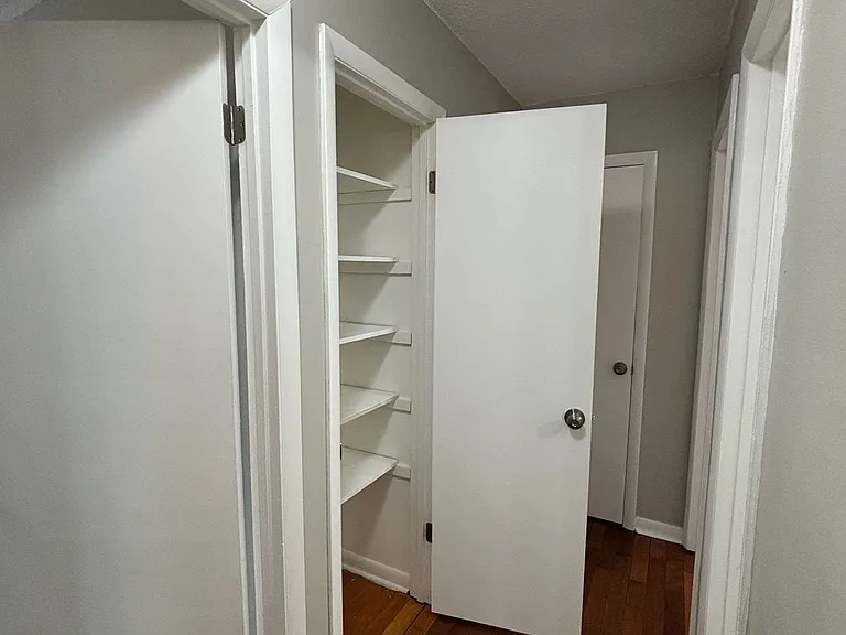 6658 Vaughn Rd — Photo 15