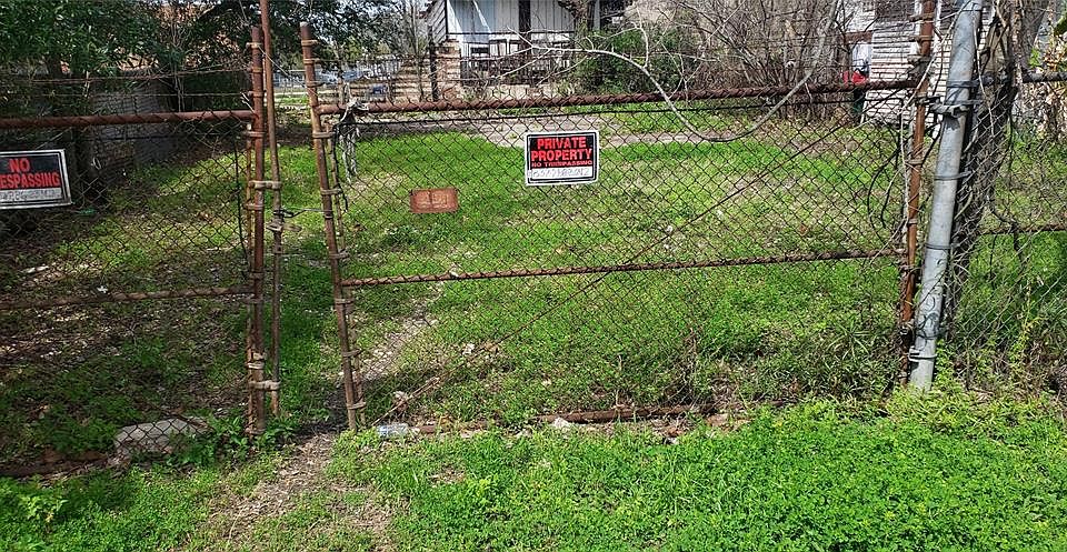 2nd image of 225 Nolan St