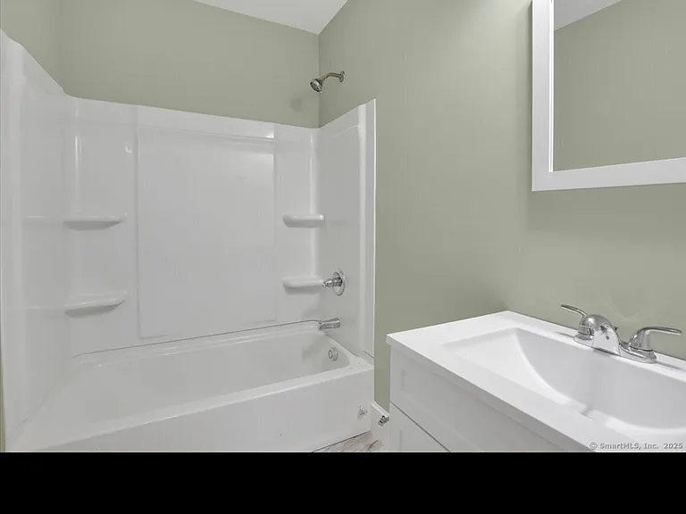 72 Tunxis St #76 — Photo 8