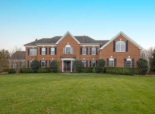 98 Canterbury Way, Basking Ridge, NJ 07920