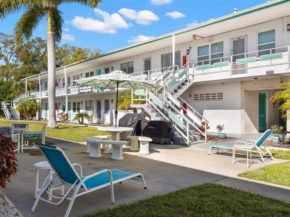 6050 21st St N APT 17, Saint Petersburg, FL 33714