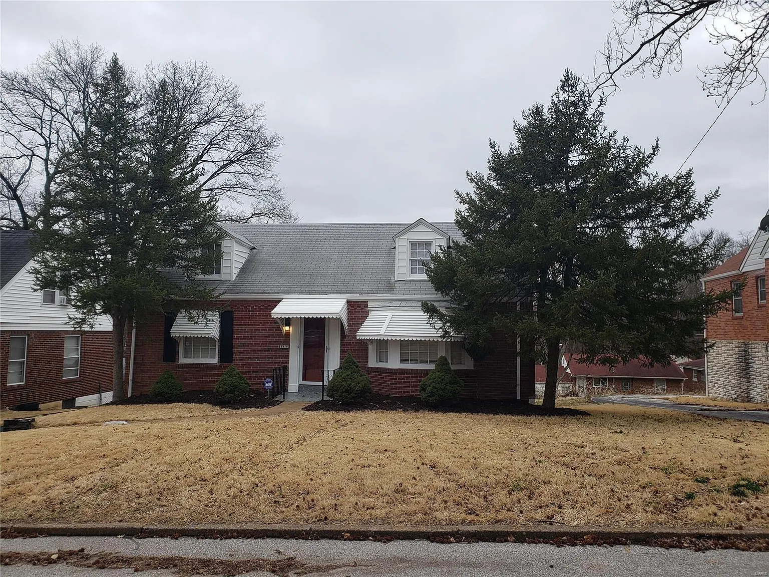 6916 Florian Ave E photo 1
