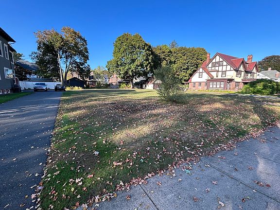 2nd image of 68 Fairfield Ave