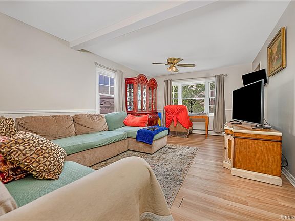 5th image of 407 Sheridan Boulevard