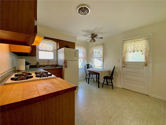 5th image of 3210 46th St